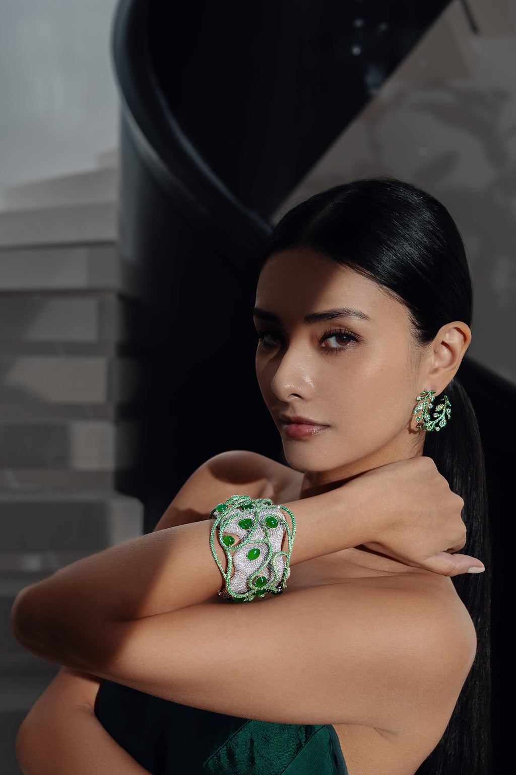 Emerald Leaf Diamond Earrings - Winfrey H.
